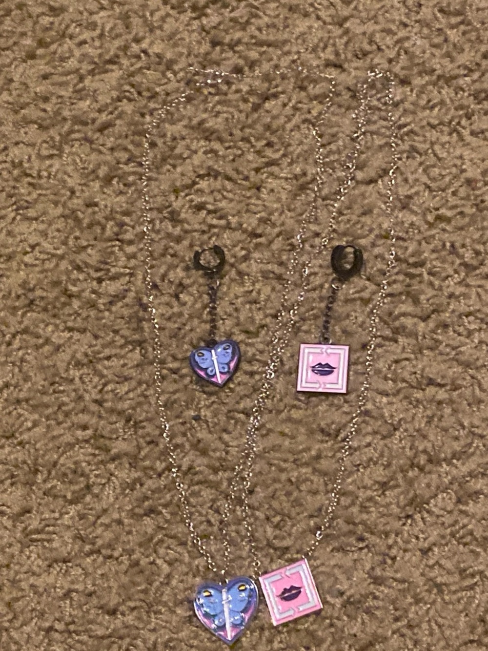 Hot Topic Pink & Purple Heart and Lip Necklace Set